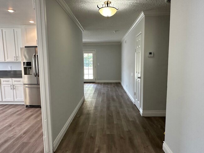 Foto del edificio - 13766 Paddock St