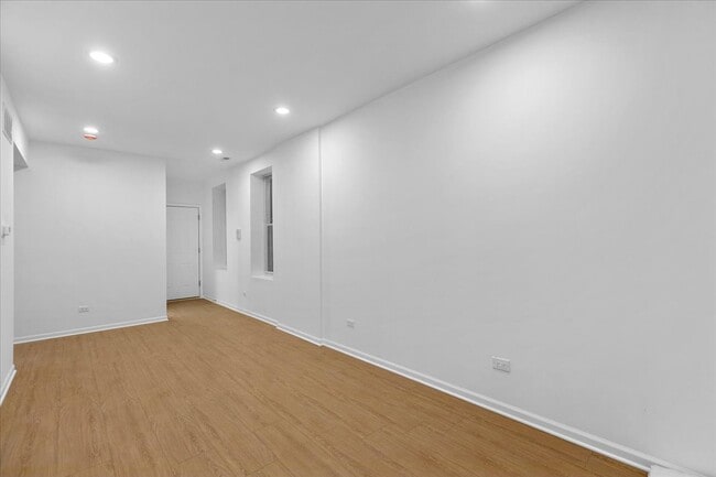 Foto del edificio - 1313 W Chicago Ave