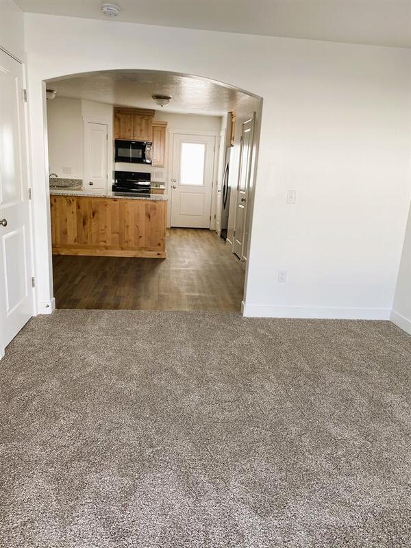 Building Photo - 2460 W 450 N