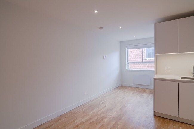 Photo du bâtiment - 25 Av des Pins O