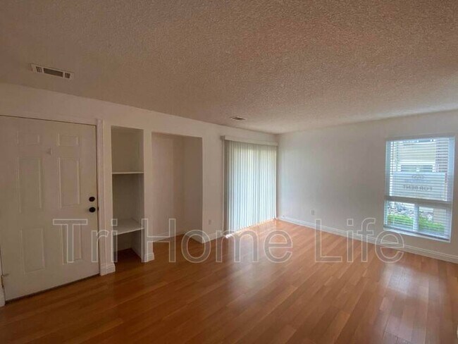Building Photo - 7373 W Florida Ave