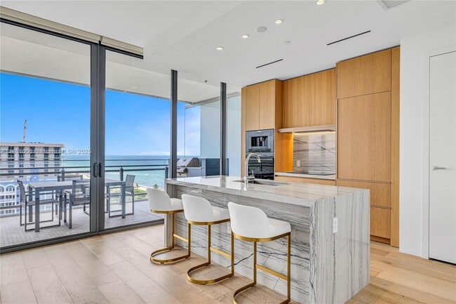 Building Photo - 8701 Collins Ave