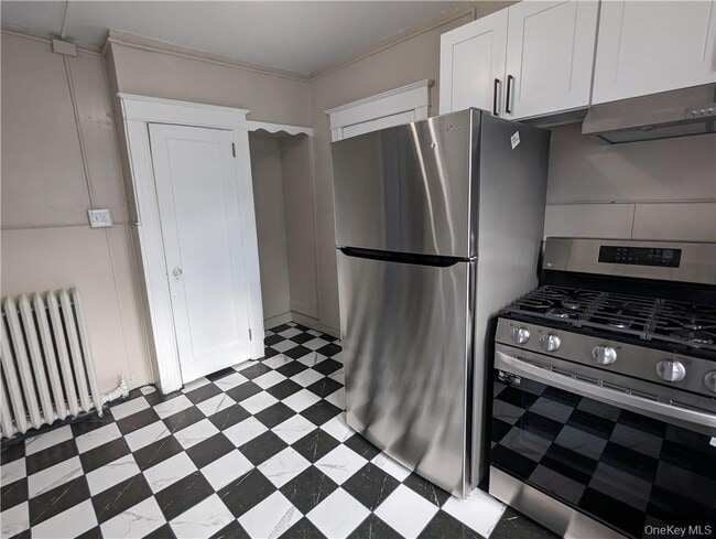 Building Photo - 65 Academy St