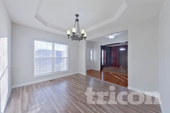 Building Photo - 742 Chancellorsville Dr