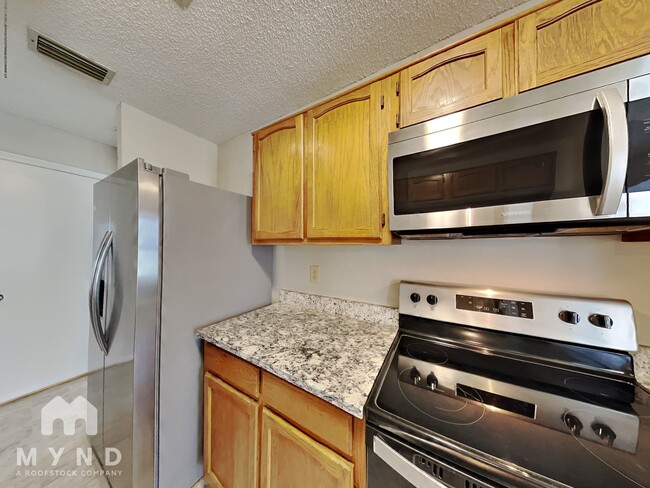 Building Photo - 2306 High Star Dr