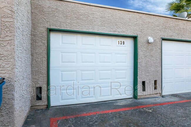 Foto del edificio - 6750 Del Rey Ave