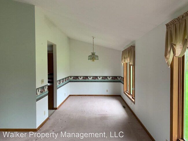 Foto del edificio - 3 br, 2 bath House - 2944 S. Paddock Rd.