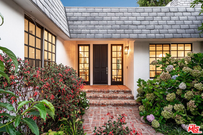 Building Photo - 10812 Portofino Pl