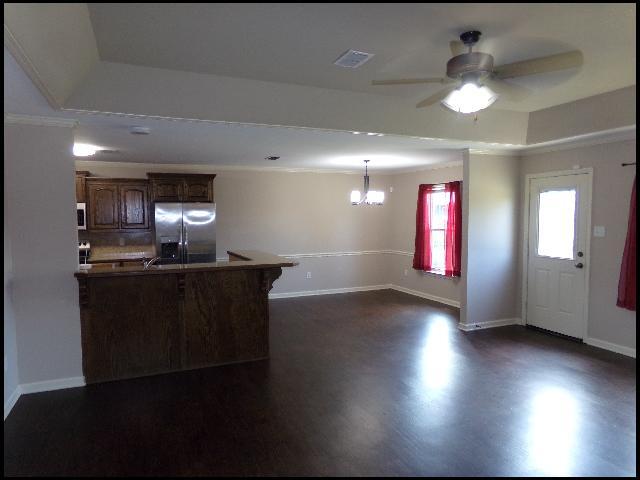 Building Photo - 2405 Canterbury Ln