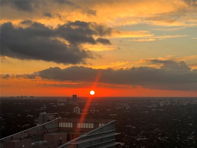 Foto del edificio - 1100S S Miami Ave