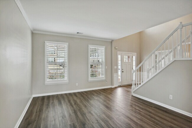 Foto del edificio - 3226 Citation Ave NW