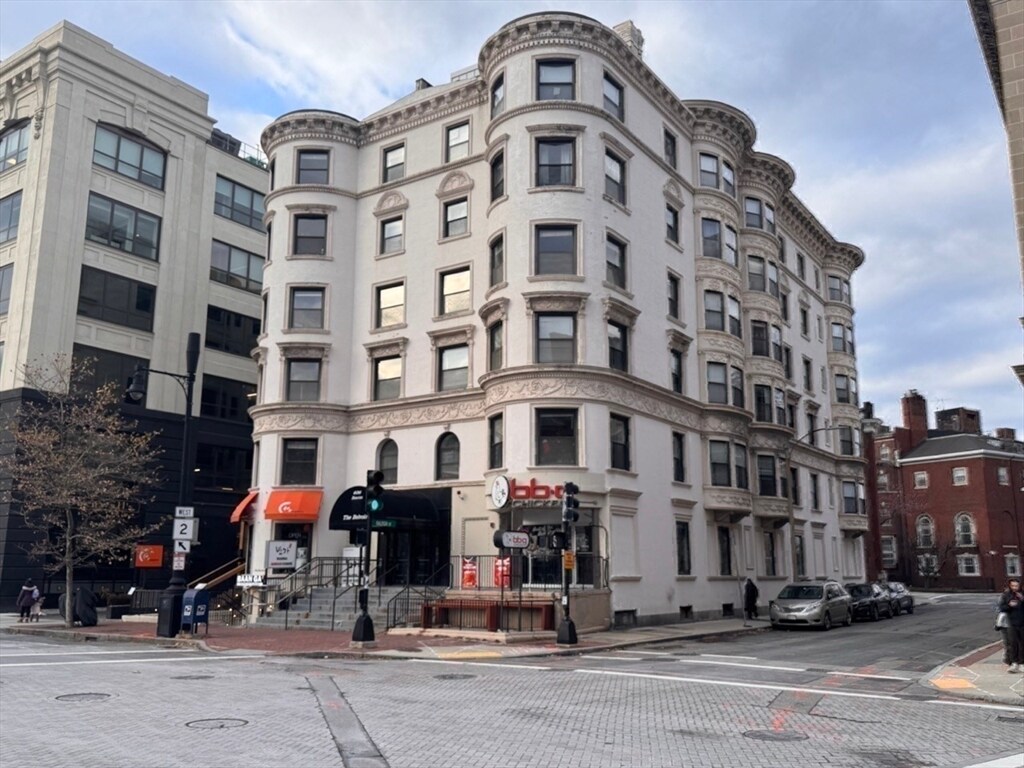 Primary Photo - 636 Beacon St