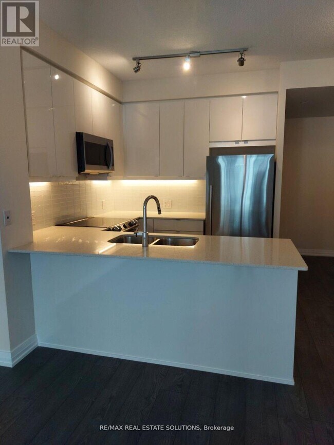 Photo du bâtiment - 50 Thomas Riley Rd