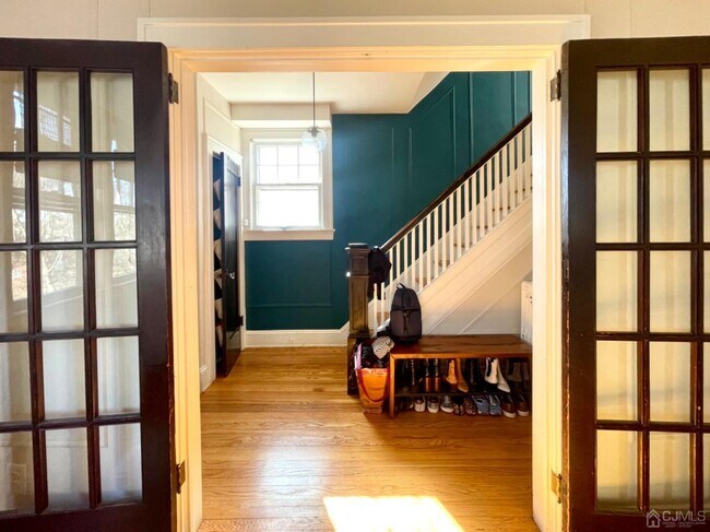 Foto del edificio - 423 Harrison Ave