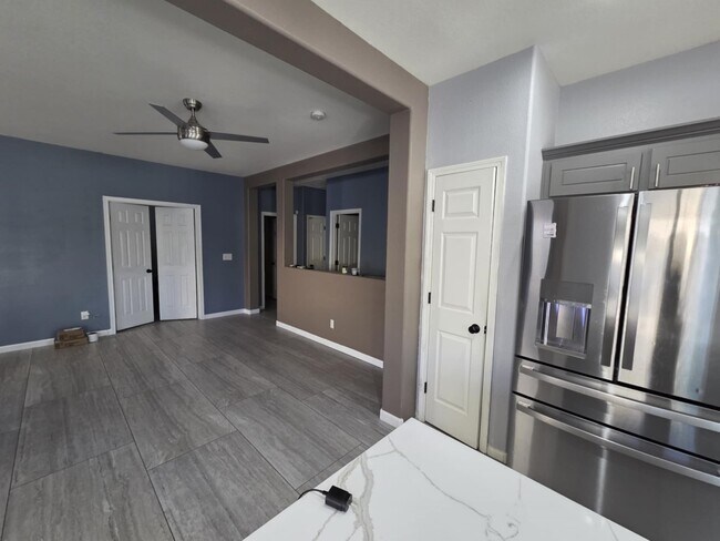 Foto del edificio - 3760 Candytuft Ridge Ave