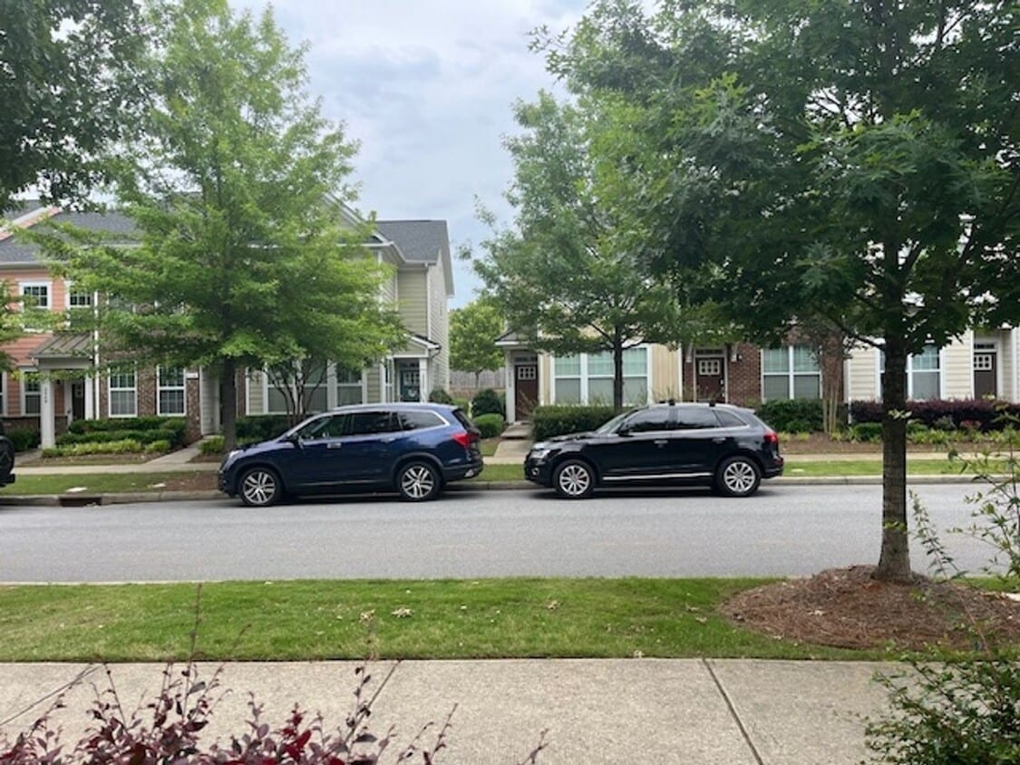 Primary Photo - 3 Bedroom Townhome in Charlotte