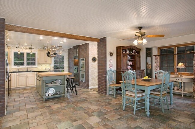 Foto del edificio - 1285 Horizon Ridge