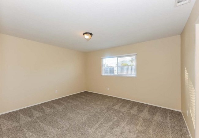 Building Photo - 6636 Solano Dr