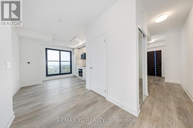 Building Photo - 20 Soudan Ave