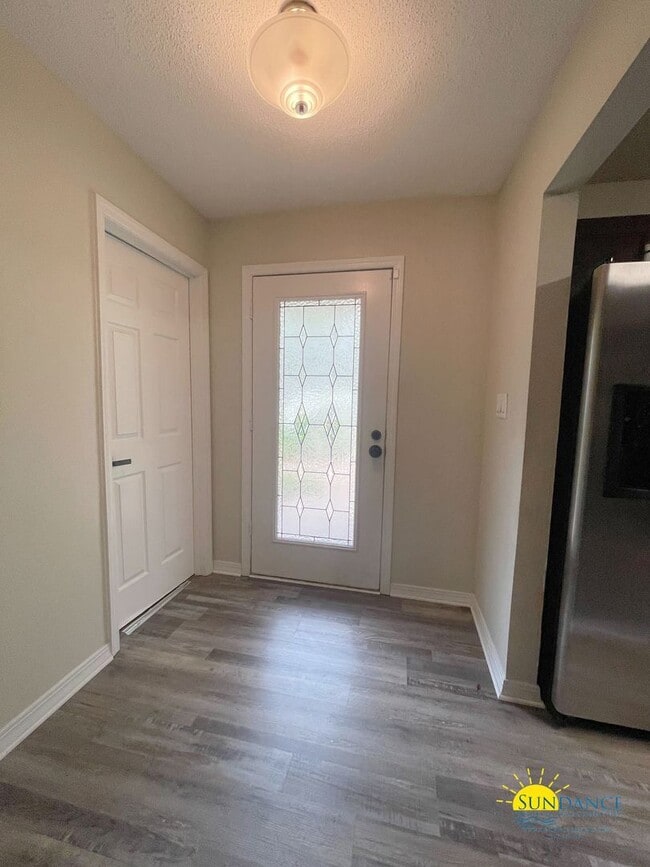 Building Photo - Stunning Waterfront Condo in Garnier's Cay Phase II, Shalimar!