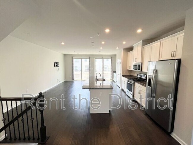 Foto del edificio - 3633 Jamison St NE