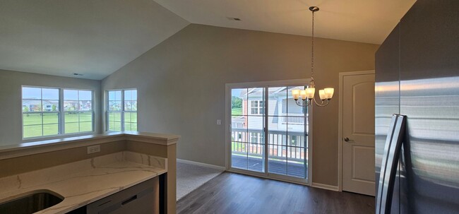 Foto del edificio - Douglas Fir-2Br/2Ba Rental Home-Second Floor