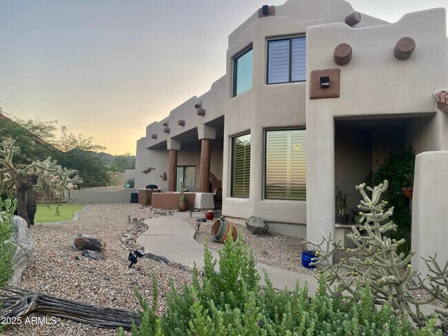 Building Photo - 15327 E Sierra Madre Dr