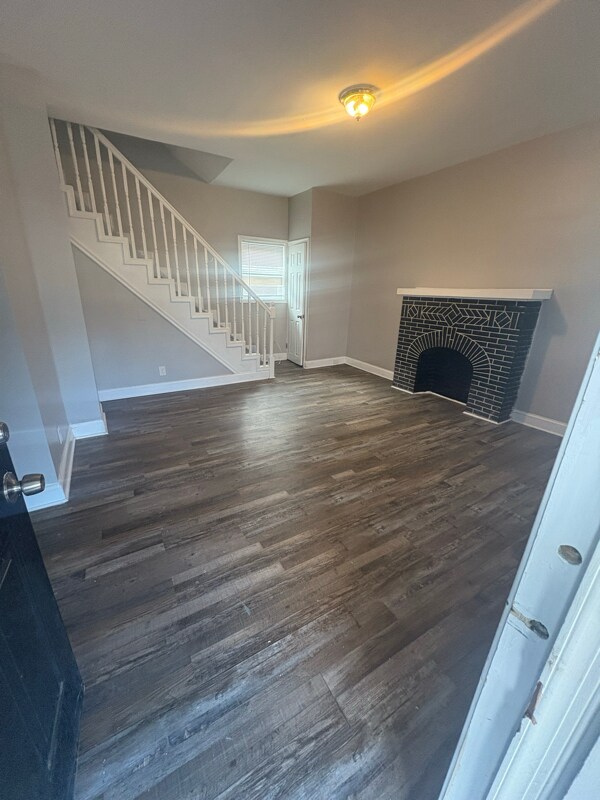 Foto del edificio - 2525 W Cold Spring Ln