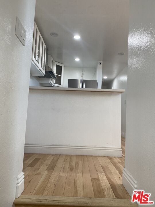 Building Photo - 321 E Tamarack Ave