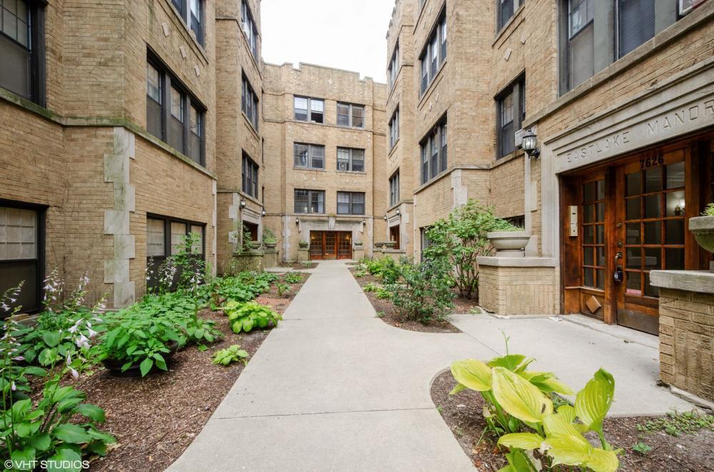 Foto principal - 2 bedroom in Chicago IL 60626