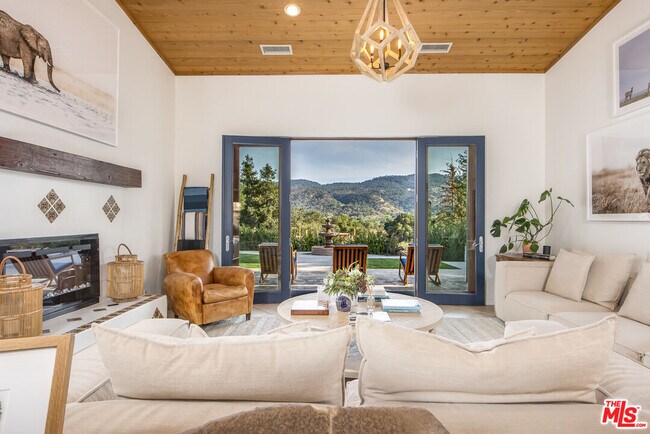 Foto del edificio - 10065 N Ojai Rd