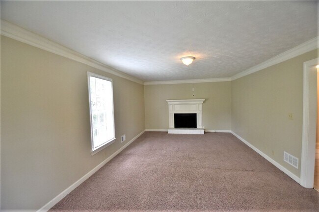 Building Photo - 6894 Kerrie Way