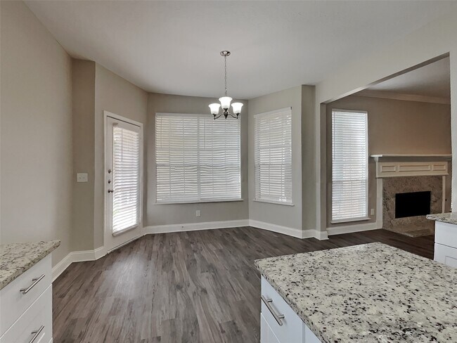 Foto del edificio - 510 Tanguey Ct