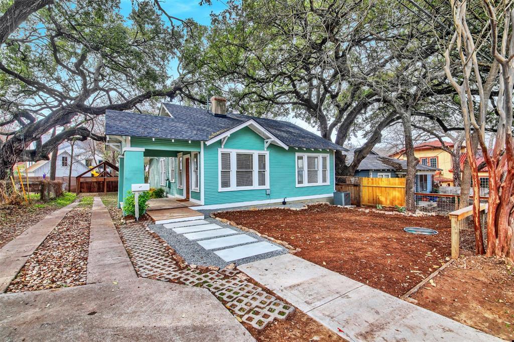 Foto principal - 809 E Riverside Dr