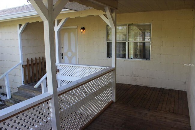 Building Photo - 510 Center St