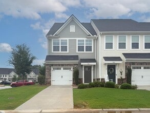 Building Photo - 306 Mallow Dr