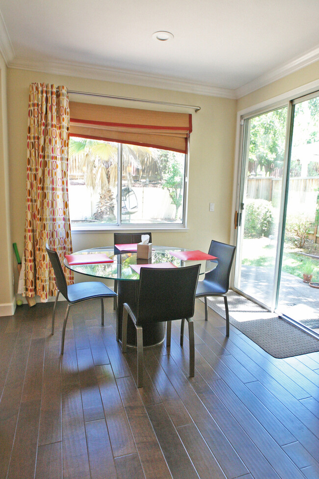 Building Photo - 4754 San Tropico Ct