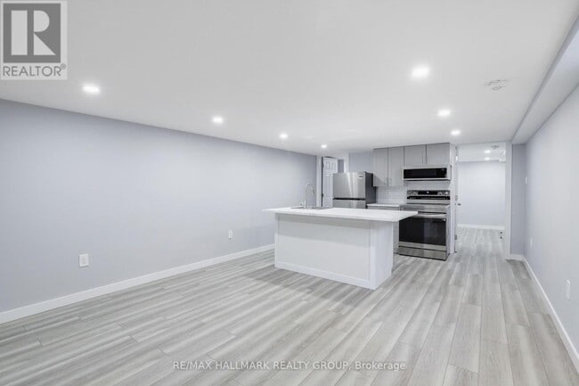 Building Photo - 15 Marier Ave