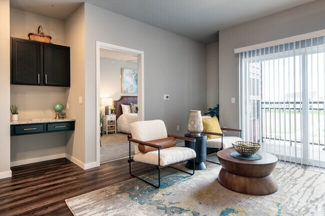 1BR, 1BA - 741SF - The Terraces of Windsor Crossing