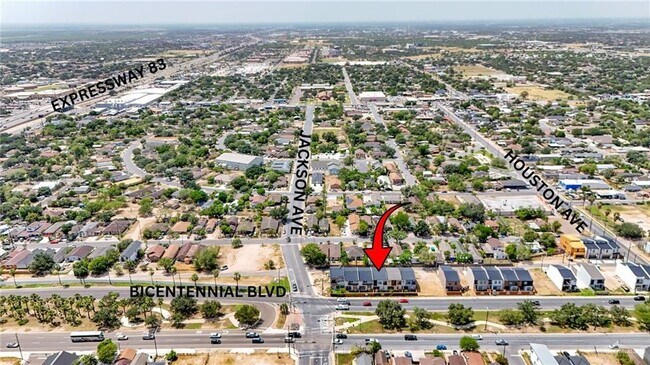 Building Photo - 914 S Bicentennial Blvd