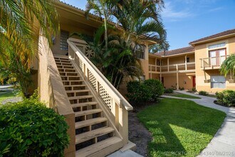 Building Photo - 4791 Via Palm Lakes