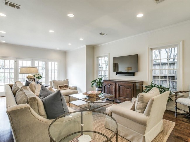 Building Photo - 4229 San Carlos Dr