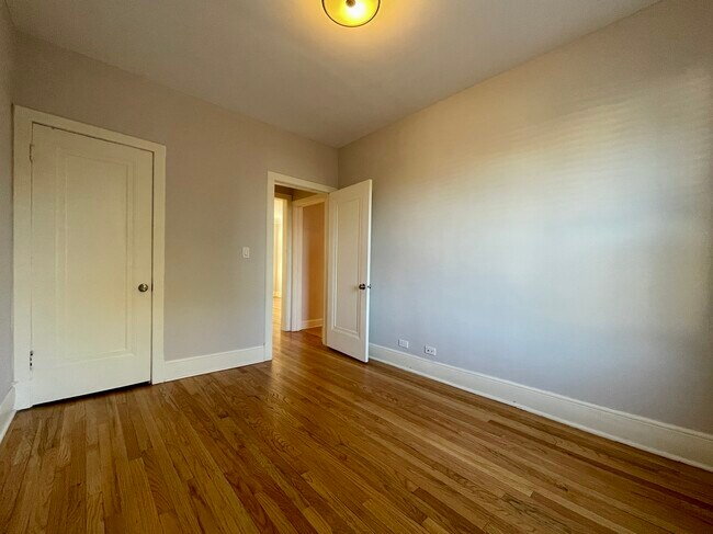 Foto del edificio - 2329 N Rockwell St