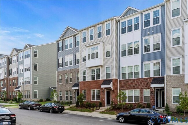 Foto del edificio - 5922 Laurel Bed Ln