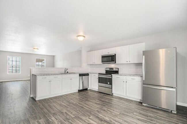 Foto del edificio - 5512 Eagle Glen Dr SW