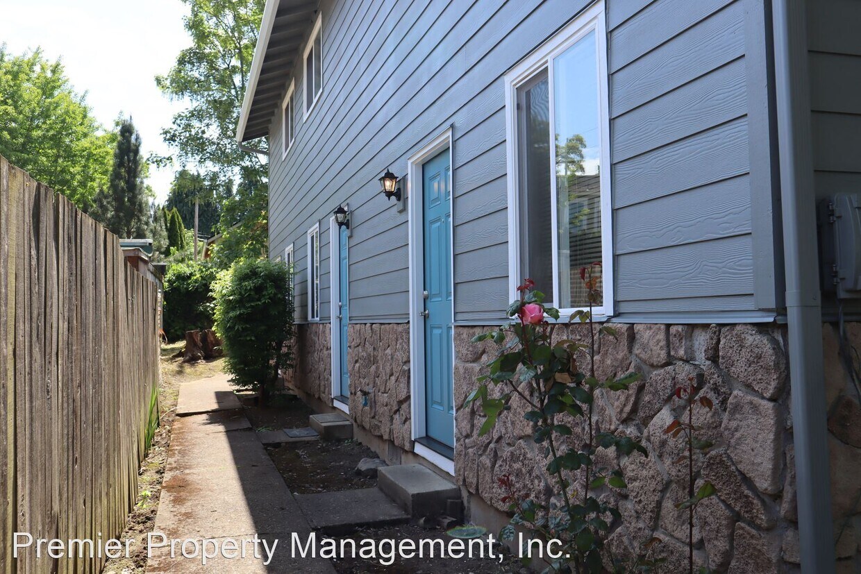 Primary Photo - 2 br, 1 bath House - 1009 W. 21st Street