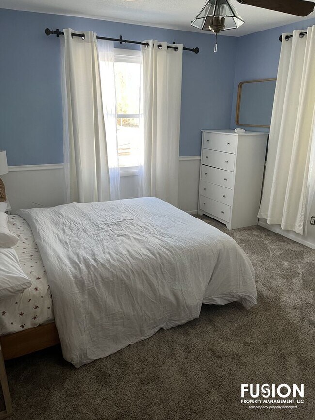 Foto del edificio - Fully Furnished Rental w/Steam Room & Sauna!