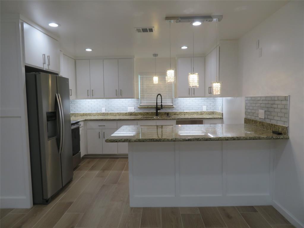 Foto principal - 7214 Corsicana St