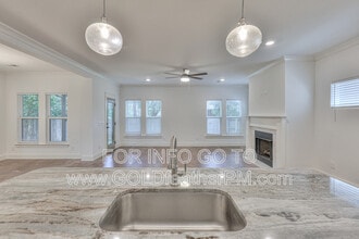 Building Photo - 253 Riverside Dr