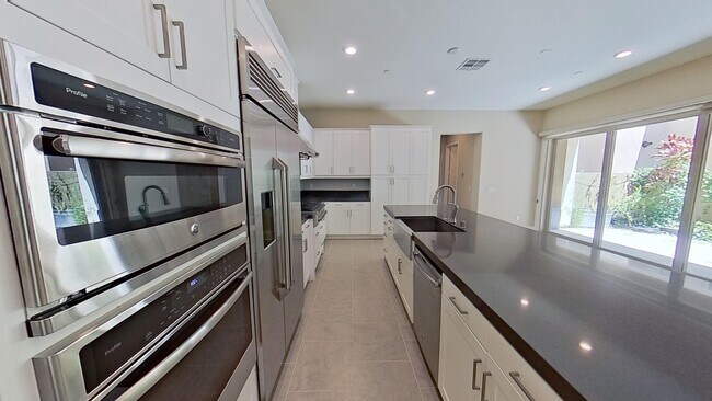 Foto del edificio - Spacious 3 Bedroom 2.5 Bath Home in Irvine...